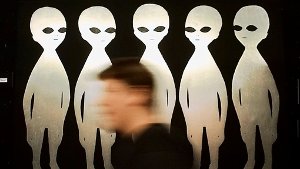 Das Übernatürliche zieht die Menschen an – so wie hier im UFO-Museum im amerikanischen Roswell. Dabei stecken hinter  parawissenschaftlichen Phänomen oft einfache Erklärungen, sagen Skeptiker. Foto: dpa