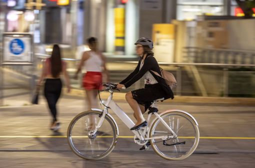 Mit dem Rad durch die Stadt – der Trend ist nicht aufzuhalten. Foto: imago images/Arnulf Hettrich