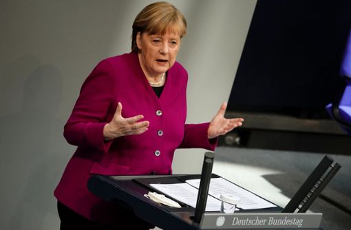 Angela Merkel mahnte im Bundestag Verbesserungen beim gesamten Corona-Krisenmanagement in Deutschland an. Foto: dpa/Michael Kappeler