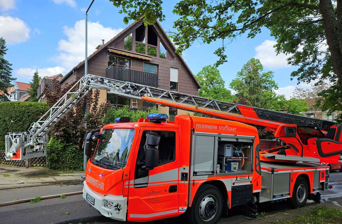 Die Feuerwehr im Einsatz in Stuttgart-Feuerbach