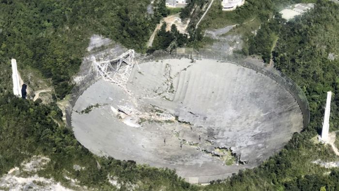Riesiges Radioteleskop in Puerto Rico stürzt ein