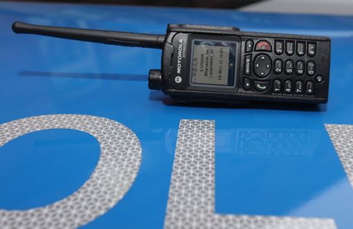 Probleme sind bei einer Polizei-Übung am FSG bei der Kommunikation via Funk aufgetaucht. Foto: dpa