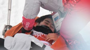 Japanischer Snowboarder stürzt schwer