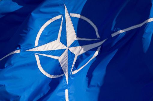 Ein Beschluss des Verteidigungsbündnisses Nato sieht höhere Ausgaben fürs Militär durch seine Mitglieder vor. (Symbolbild) Foto: dpa/Daniel Naupold