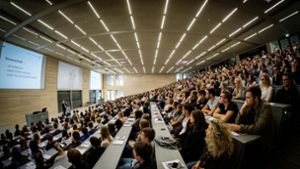 Studenten in einem Hörsaal an der Universität Hohenheim Foto: Lichtgut/Achim Zweygarth