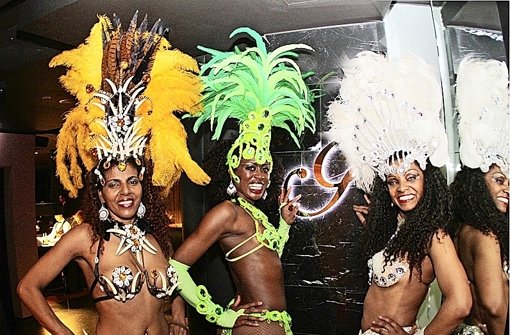 Mulatas Maravilhosas – Samba-Kultur in Perfektion bieten die drei Tänzerinnen. Foto:  