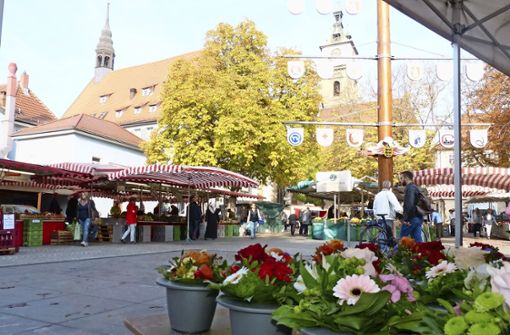 Der Wochenmarkt auf dem Marktplatz: immer dienstags, donnerstags und samstags von 7 bis 13 Uhr. Foto:  
