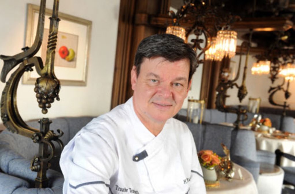 Seit 20 Jahren hat Harald Wohlfahrt im Restaurant-Führer Michelin drei Sterne. Noch kein Koch in Deutschland konnte sich zwei Jahrzehnte lang ununterbrochen in der kulinarischen Weltspitze halten. Foto: dpa