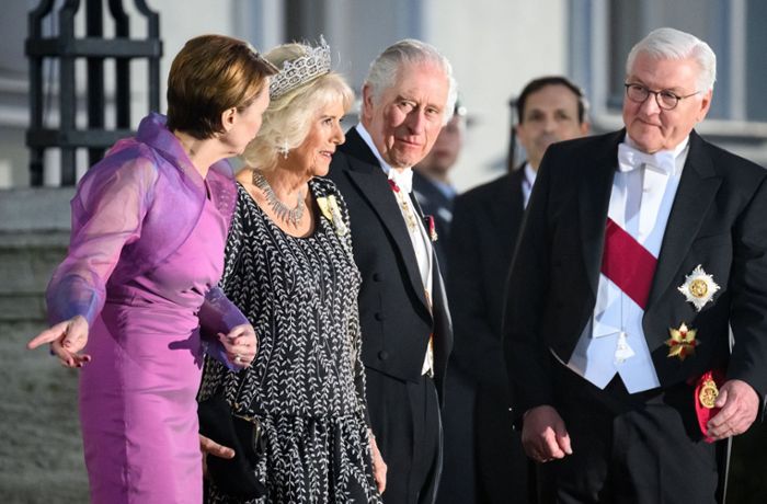 „Queen Consort“ Camilla im Schloss Bellevue: Dem Designer dieses Kleides vertraut sie auch für die Krönung