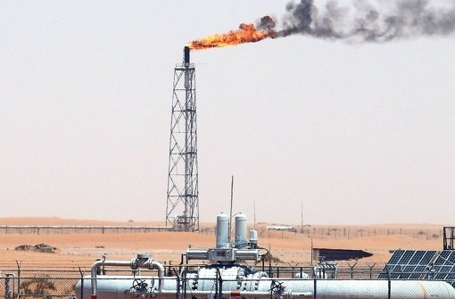 Ölförderung in Saudi-Arabien: Erdgas wird oft einfach nur abgefackelt Foto: dpa