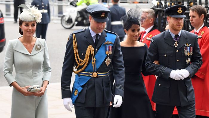 Englische Königsfamilie feiert gemeinsam die Royal Air Force