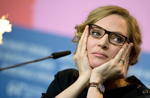 Warum so traurig, Uma Thurman? Die Brille ist doch todschick. Foto: dpa