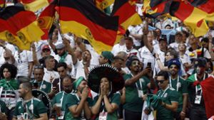 Unter den vielen Mexikanern, die bei der WM mit ihrer Nationalelf mitfiebern, ist auch Gilberto Martinez. Foto: AP