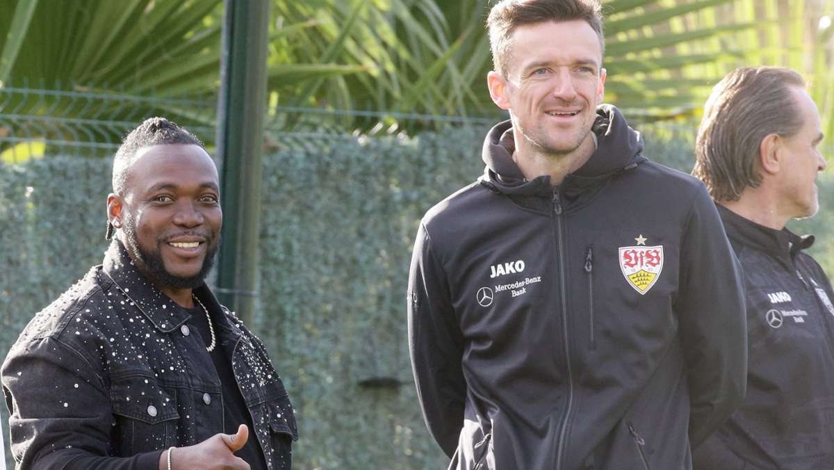 VfB Stuttgart: Arthur Boka und Christian Gentner – was die Meisterspieler zu besprechen hatten