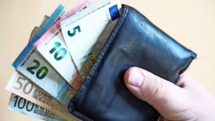 Trickdiebe stehlen 2700 Euro aus Hosentasche