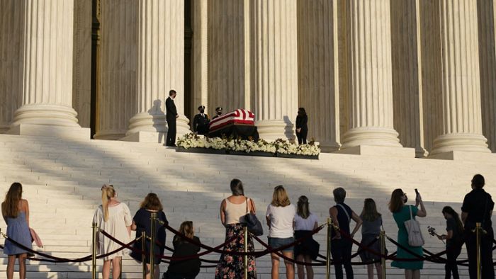 Lange Schlange vorm Supreme Court – viele nehmen Abschied
