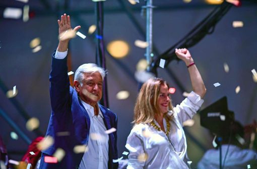 Mexikos neues Präsident Andrés Manuel López Obrador und seine Frau Beatriz Gutiérrez Müller in Mexiko-City. Foto: AFP