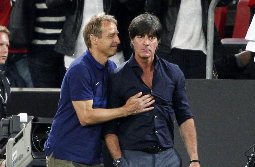Bei der WM 2014 trafen Klinsmann und Löw im Duelle USA gegen Deutschland als Berufskollegen aufeinander. Foto: dpa