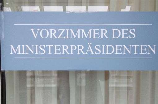 In der Bayerischen Staatskanzlei: Wen will Horst Seehofer reinlassen? Foto: Kreiner