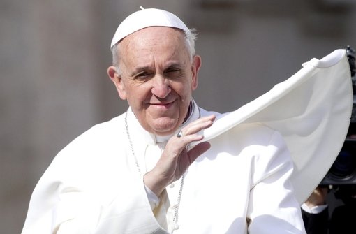 Papst Franziskus will wissen, wie seine Schäflein zu strittigen Themen stehen. Foto: dpa