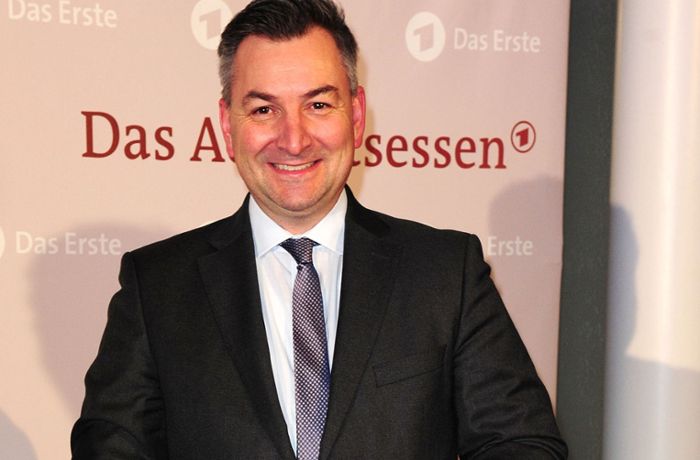 Markus Gürne: ARD-Journalist gratuliert den Kickers vor laufender Kamera
