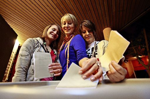 Den Stimmzettel in die Wahlurne werfen, dass können 2018 nur die Möhringer Jugendlichen. Foto: Archiv Michael Steinert
