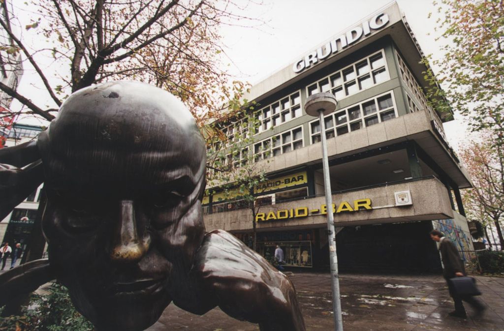 Zwei Buchstaben verschwanden 1996 am Rotebühlplatz: Aus dem Radio Barth wurde  die  Radio Bar.