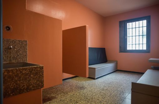 Viel Beton, wenig Komfort: In einer Zelle wie dieser war die junge Frau bei der Polizei am Stuttgarter Pragsattel untergebracht. Foto: Lichtgut/Max Kovalenko
