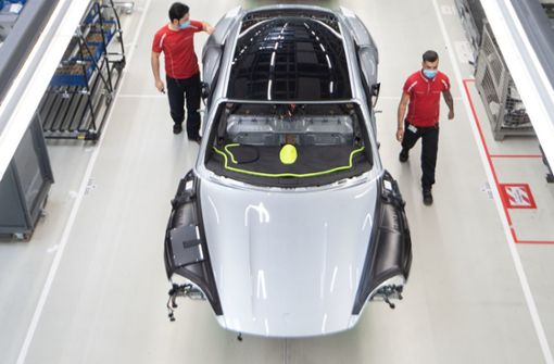 Der Taycan ist der erste vollelektrische Sportwagen von Porsche. Foto: dpa/Marijan Murat