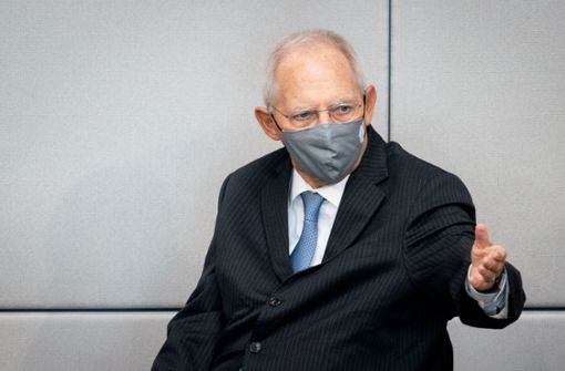 Bundestagspräsident Wolfgang Schäuble hat entschieden: Im Bundestag gilt nun die Maskenpflicht. Foto: dpa/Kay Nietfeld