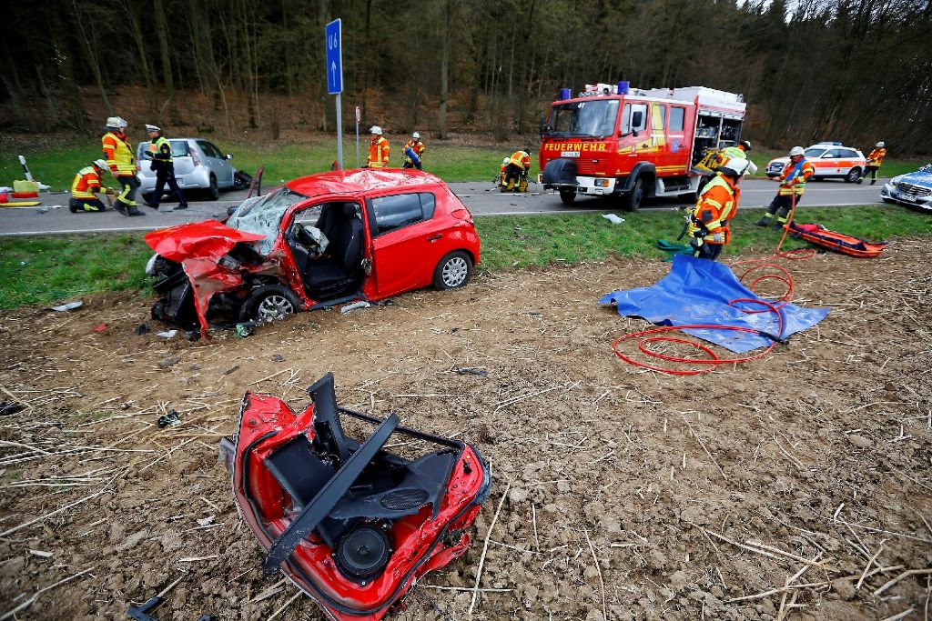 Zwischen Mundelsheim und Großbottwar hat sich ein schwerer Unfall ereignet.