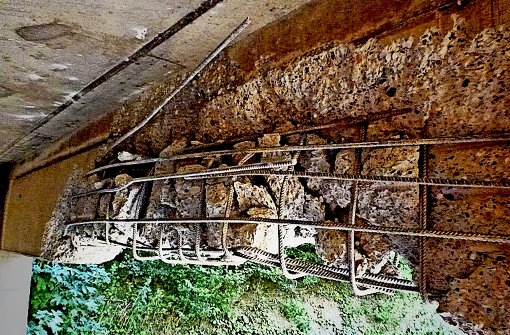 Mit voller Wucht: Der erste Stahlträger des Tunnelportals wurde schwer beschädigt Foto: Regierungspräsidium Stuttgart