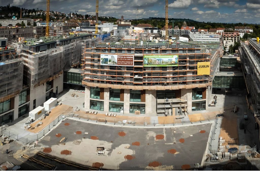 Eines der letzten seiner Art? Das Mialneo als Baustelle im Sommer 2014. Seitdem ist der Bau neuer Einkaufszentren drastisch zurückgegangen. Foto: Achim Zweygarth