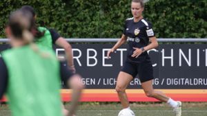 Jana Beuschlein beim ersten Training mit den VfB-Frauen Foto: Pressefoto Baumann/Hansjürgen Britsch