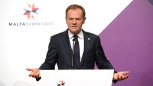 Für uns alle hat zweifellos immer noch höchste politische Priorität, unsere Beziehungen zu den Vereinigten Staaten zu schützen“, sagte Tusk am Freitag beim EU-Gipfel in Malta. Foto: AFP
