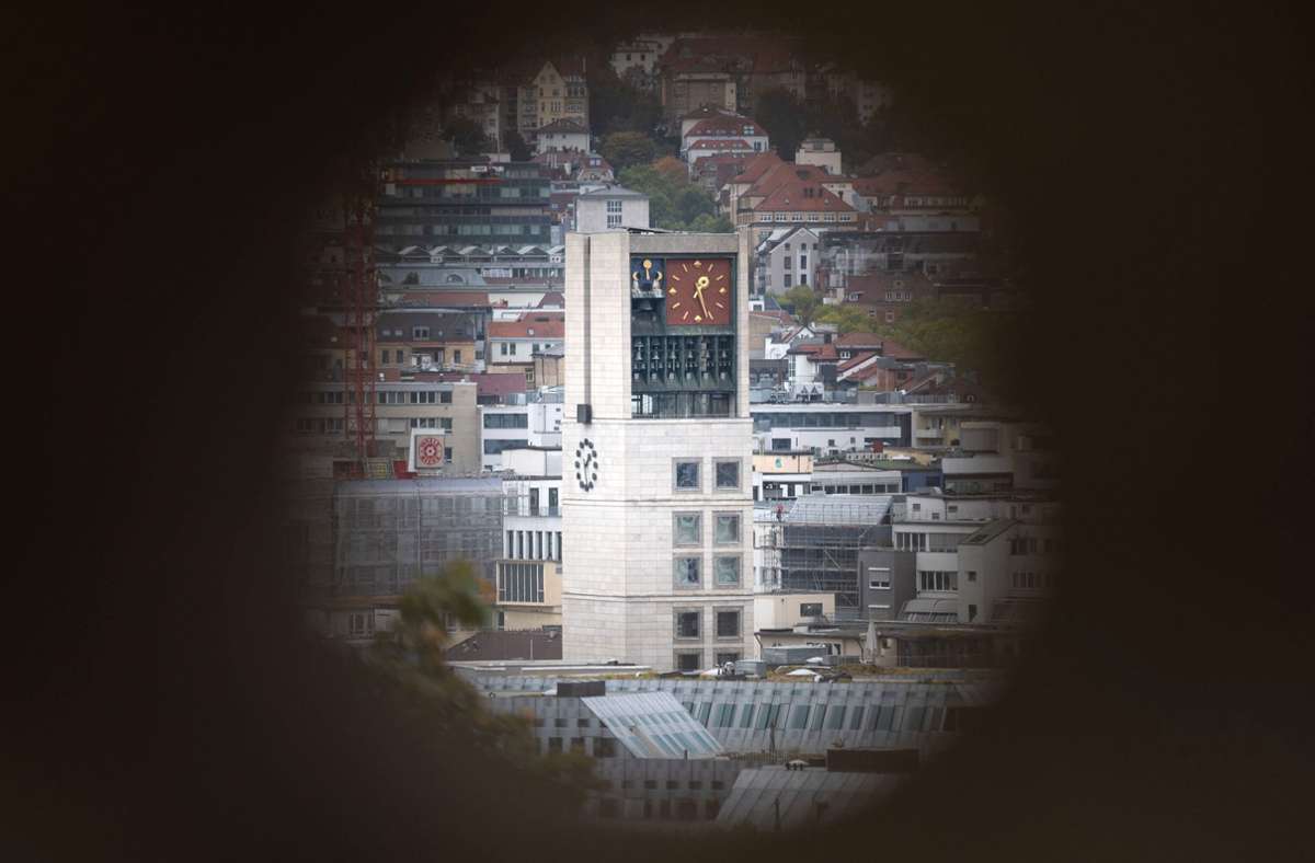 Blickpunkt Rathaus: Wer wird unter dem Turm künftig als OB arbeiten? Foto: dpa/Marijan Murat