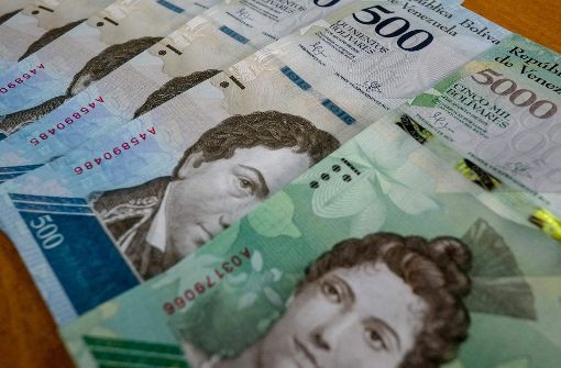 So sehen die neuen 500 and 5000-Bolívares-Noten aus. Foto: AFP