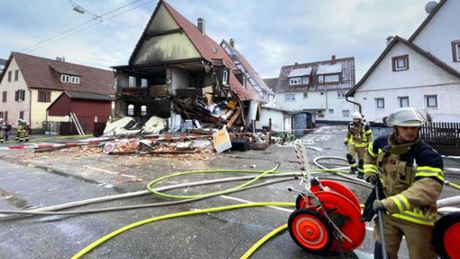Die gewaltige Explosion in Vaihingen hat eine Haushälfte zerstört. Foto: /Köster