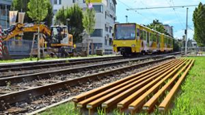 Die Schienen liegen schon bereit. In den Sommerferien arbeitet die SSB an den Gleisen zwischen Vaihingen Bahnhof und Wallgraben. Foto: Sandra Hintermayr