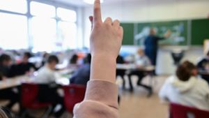 An vielen Schulen fehlen  Lehrkräfte. Foto: dpa/Bernd Weißbrod