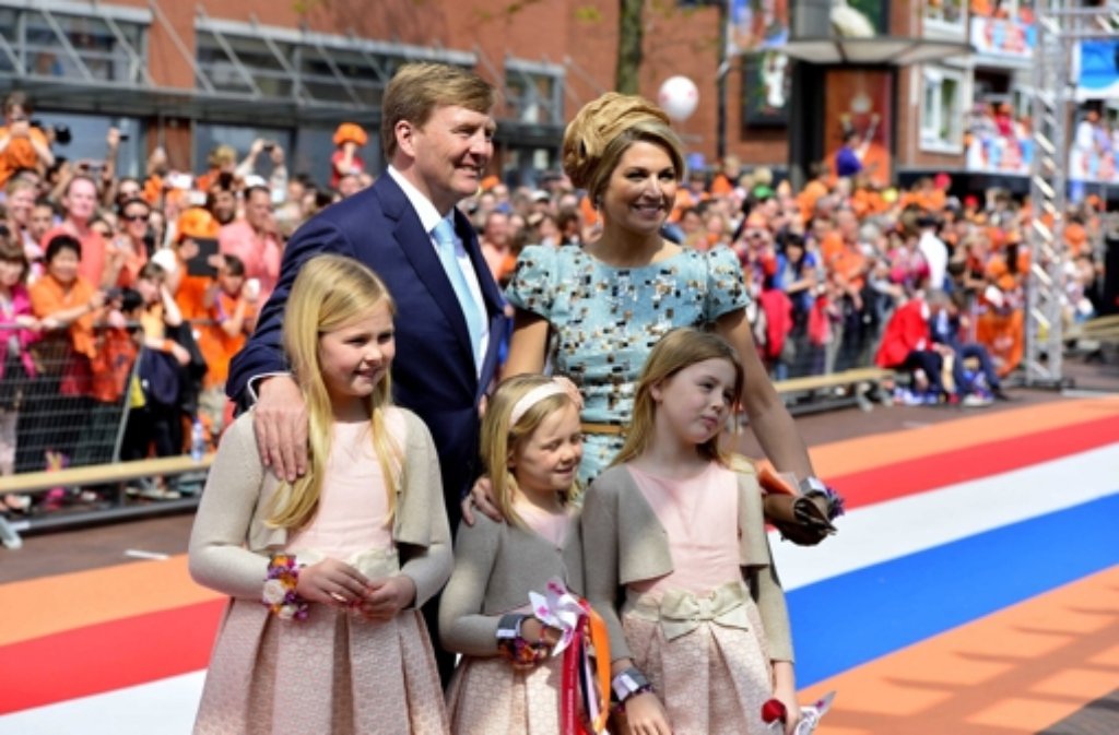Niederländer feiern Königstag.