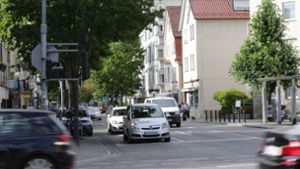 In der Fellbacher Bahnhofstraße herrscht oft Verkehrschaos. Foto: Patricia Sigerist