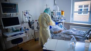Covid-19-Patienten zur Entlastung nach Stuttgart gebracht