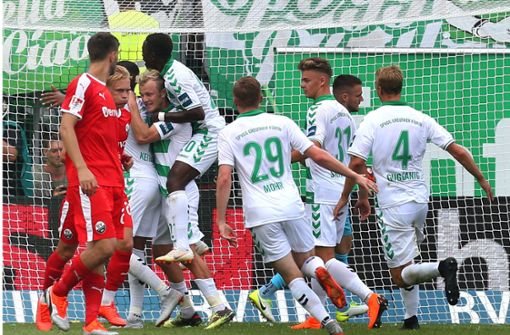 SpVgg Greuther Fürth schafft zum Start einen Sieg gegen den SV Sandhausen. Foto: dpa