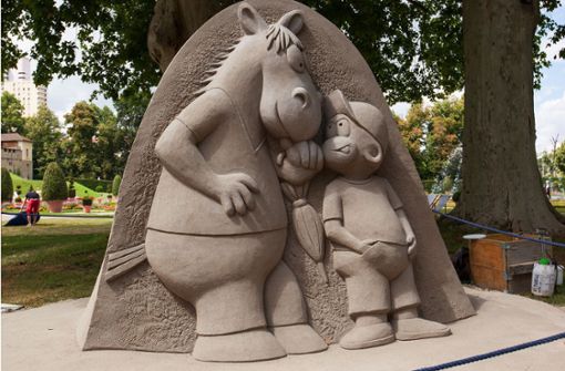 Im Blühenden Barock in Ludwigsburg kann man bei der Sandkunstausstellung nun auch Äffle und Pferdle bewundern. Foto: LANG-FILM Medienproduktion