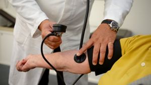 Jeder dritte Europäer, der älter ist als 18 Jahre, hat einen hohen Blutdruck. Viele Betroffene wiessen aber nicht, dass sie unter Hypertonie – so der Fachbegriff – leiden. Foto: dpa