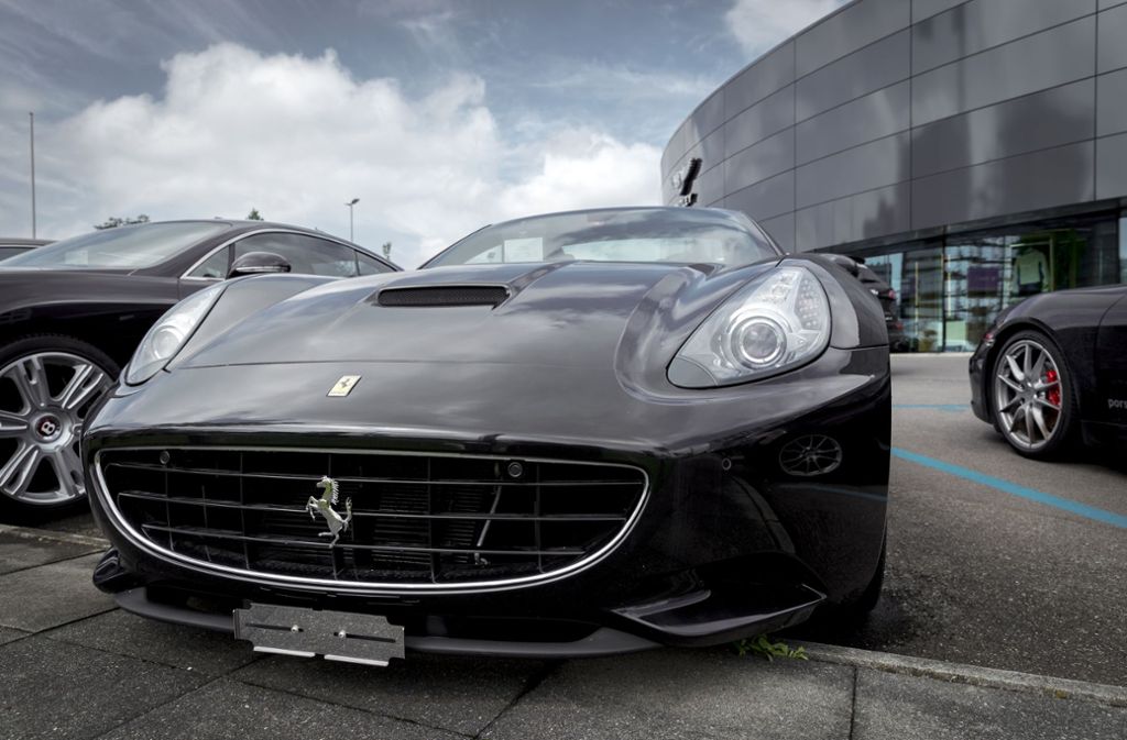 Die Polizei beschlagnahmte einen Porsche und einen Ferrari. (Symbolbild) Foto: Shutterstock