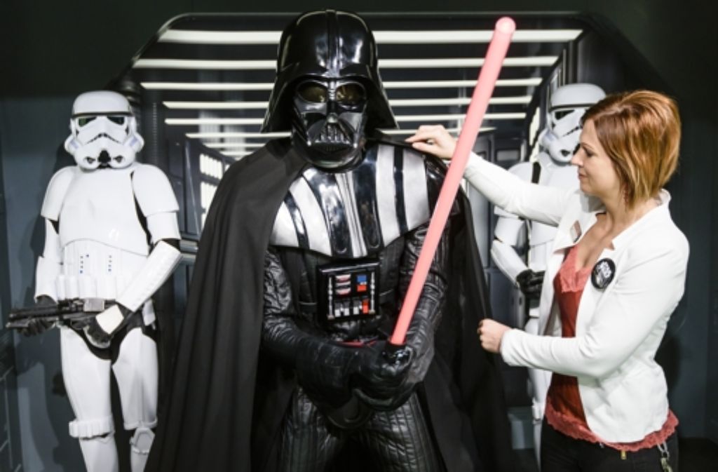 Darth Vader im Wachsfigurenkabinett Madame Tussauds in Berlin. Die Star Wars-Ausstellung beginnt am 12. Mai.