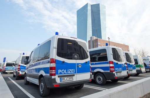 Polizei vor der EZB in Frankfurt: Im  Einsatz waren auch Beamte aus dem Südwesten.  Foto: dpa