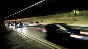 In der Nacht zum Dienstag wird der Verkehr nicht wie hier durch den Heslacher Tunnel fließen können. Foto: Lichtgut/Max Kovalenko